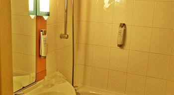 Hotel Ace Travel - A9 Montpellier Sud 3*