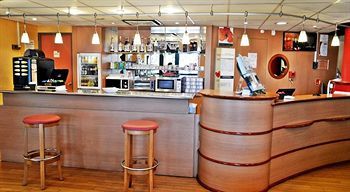 Hotel Ace Travel - A9 Montpellier Sud 3*